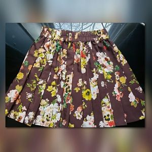 Princess Vera Wang Pleated Floral Skirt